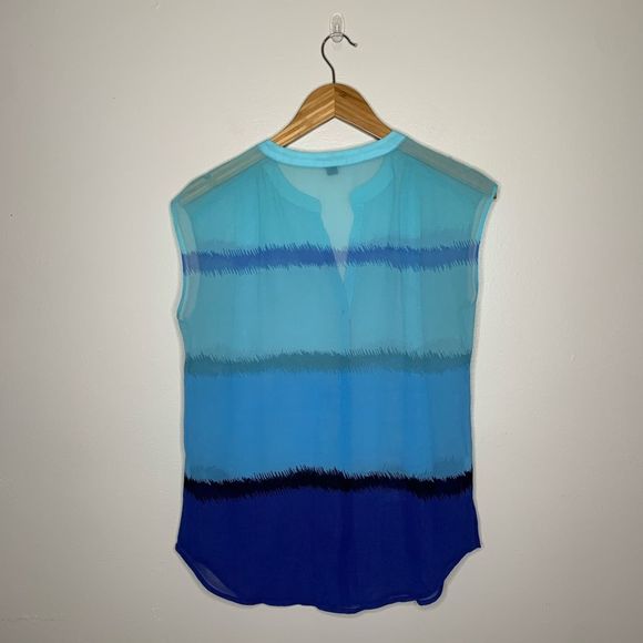 Ann Taylor Blue Sleeveless Button Down Blouse - Picture 2 of 7